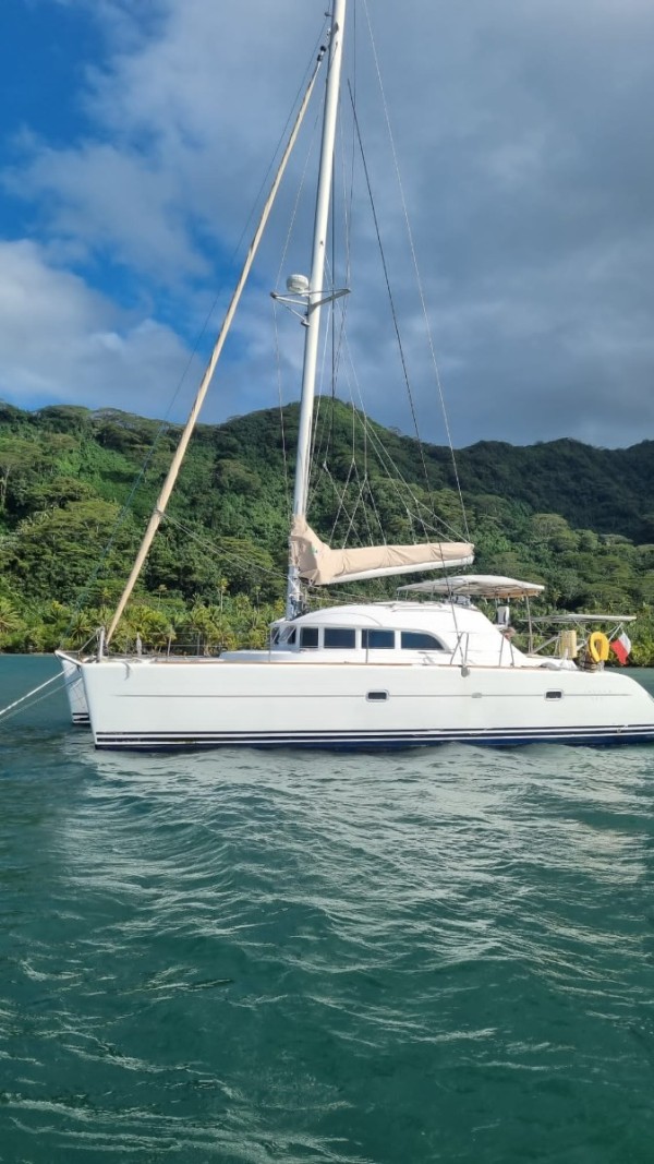 Lagoon 380 Owners in French Polynesia
