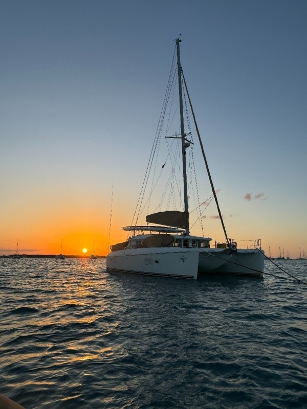 2008 Lagoon 420 Owner's Version Catamaran